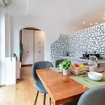 Duomo Square 3br
