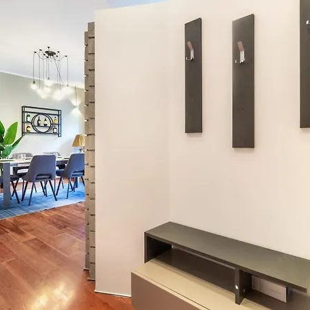 Duomo Square 3br * קומו