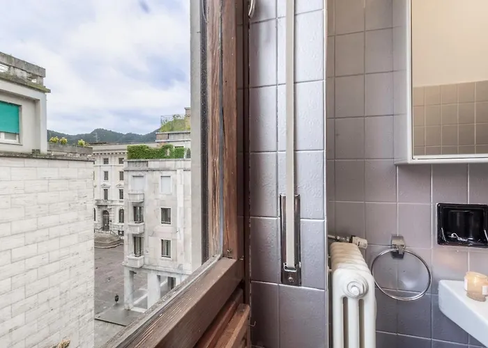 Duomo Square 3br Appartement